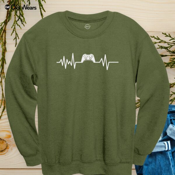 amer's Pulse T-Shirt for Gamers and Dog Lovers with dynamic design - Gidi Wears