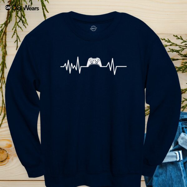 amer's Pulse T-Shirt for Gamers and Dog Lovers with dynamic design - Gidi Wears